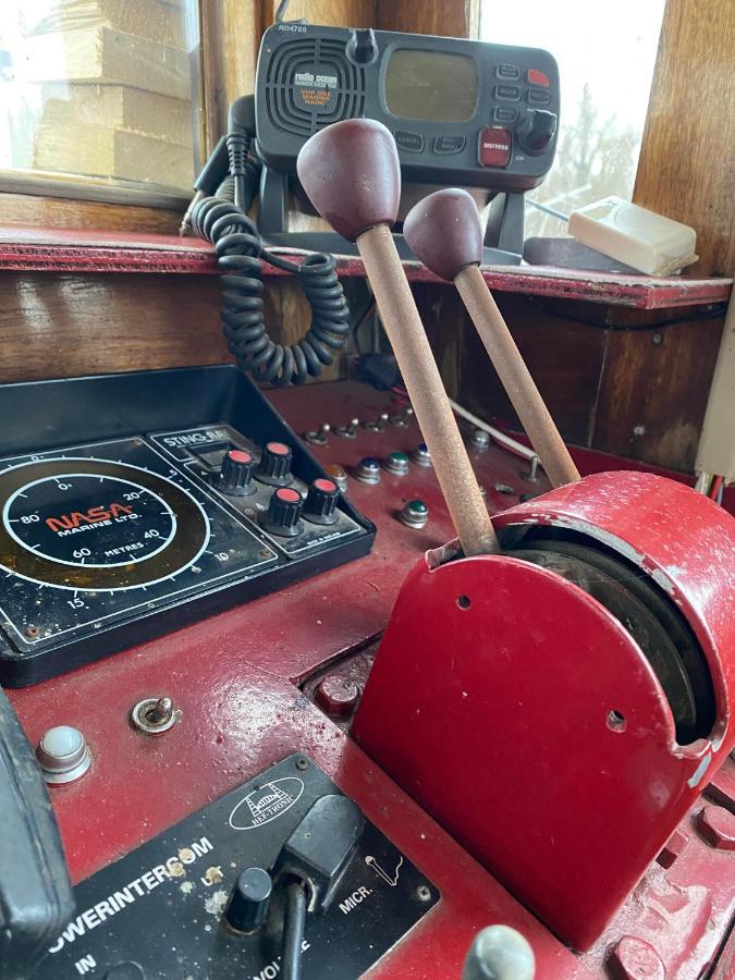 Peniche "Louise Michel" Sejournez Dans L'Appartement Du Capitaine, Offrez Vous Une Experience Inoubliable Au Fil De L'Eau Дуэ Экстерьер фото