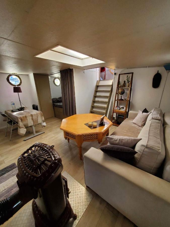 Peniche "Louise Michel" Sejournez Dans L'Appartement Du Capitaine, Offrez Vous Une Experience Inoubliable Au Fil De L'Eau Дуэ Экстерьер фото