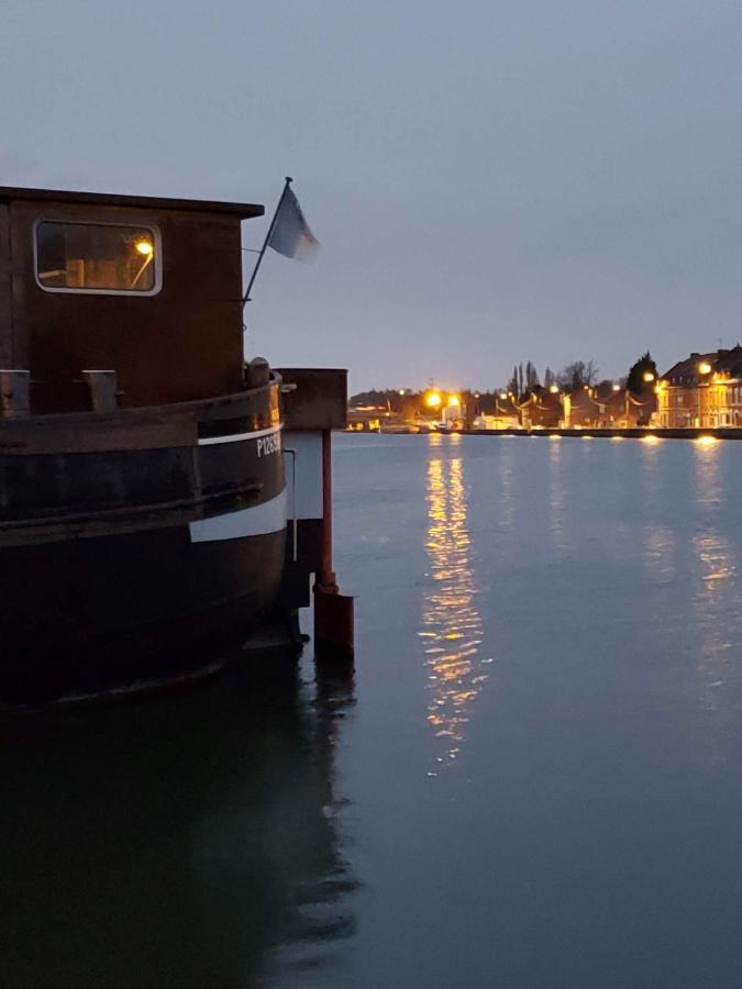 Peniche "Louise Michel" Sejournez Dans L'Appartement Du Capitaine, Offrez Vous Une Experience Inoubliable Au Fil De L'Eau Дуэ Экстерьер фото